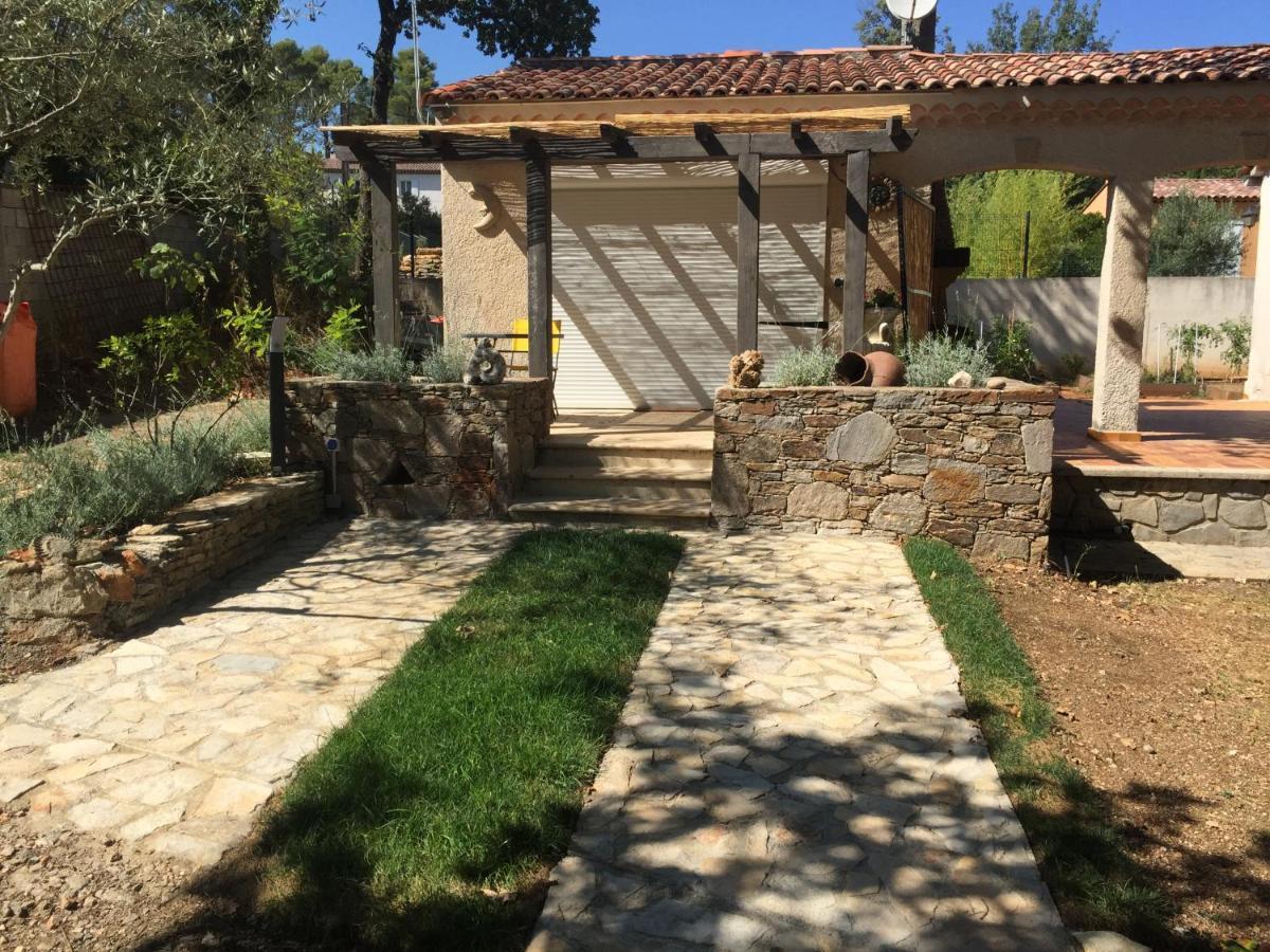 Dependance Individuelle Apartamento Nans-les-Pins Exterior foto
