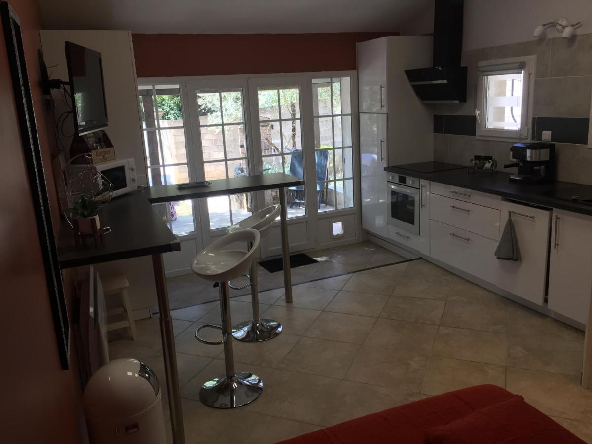 Dependance Individuelle Apartamento Nans-les-Pins Exterior foto